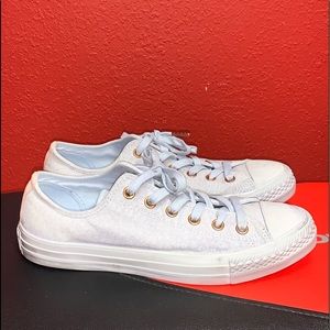 Women’s Converse Allstars Low Sz 9.5